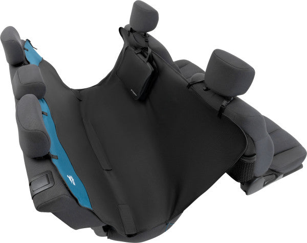 KURGO ROVER HAMMOCK – vízálló autós ülésvédő kutyáknak
Védd meg az autód üléseit a szőrtől, kosztól és karcolásoktól, miközben kutyád kényelmesen és biztonságosan utazik!
A Rover Hammock kutyás autós ülésvédő tökéletes megoldás minden gazdinak, aki szereti tisztán tartani az autóját – és a kedvencének is a legjobbat akarja.
Ez a vízálló és foltálló hátsó ülésvédő biztonságosan rögzíthető az első és hátsó ülések között, így teljes védelmet nyújt az autó kárpitjának. 