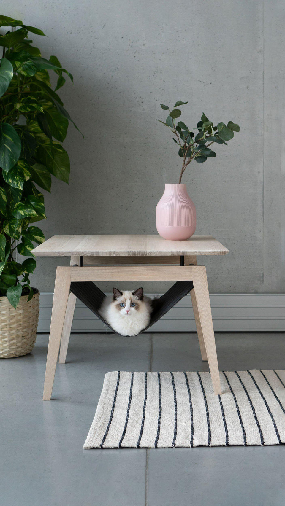 KIKKO ∣ asztal és cica fekhely egyben-bútor-Urban Fauna
